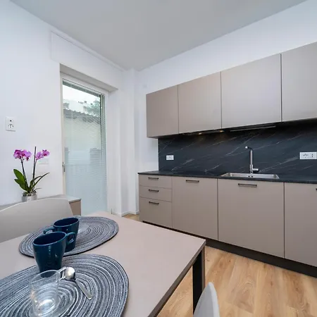 Guesthost - La Corte Del Pozzo In Apartment Udine