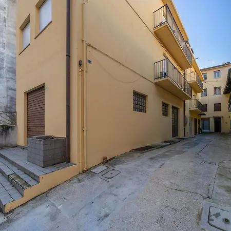 Apartment Guesthost - La Corte Del Pozzo In
